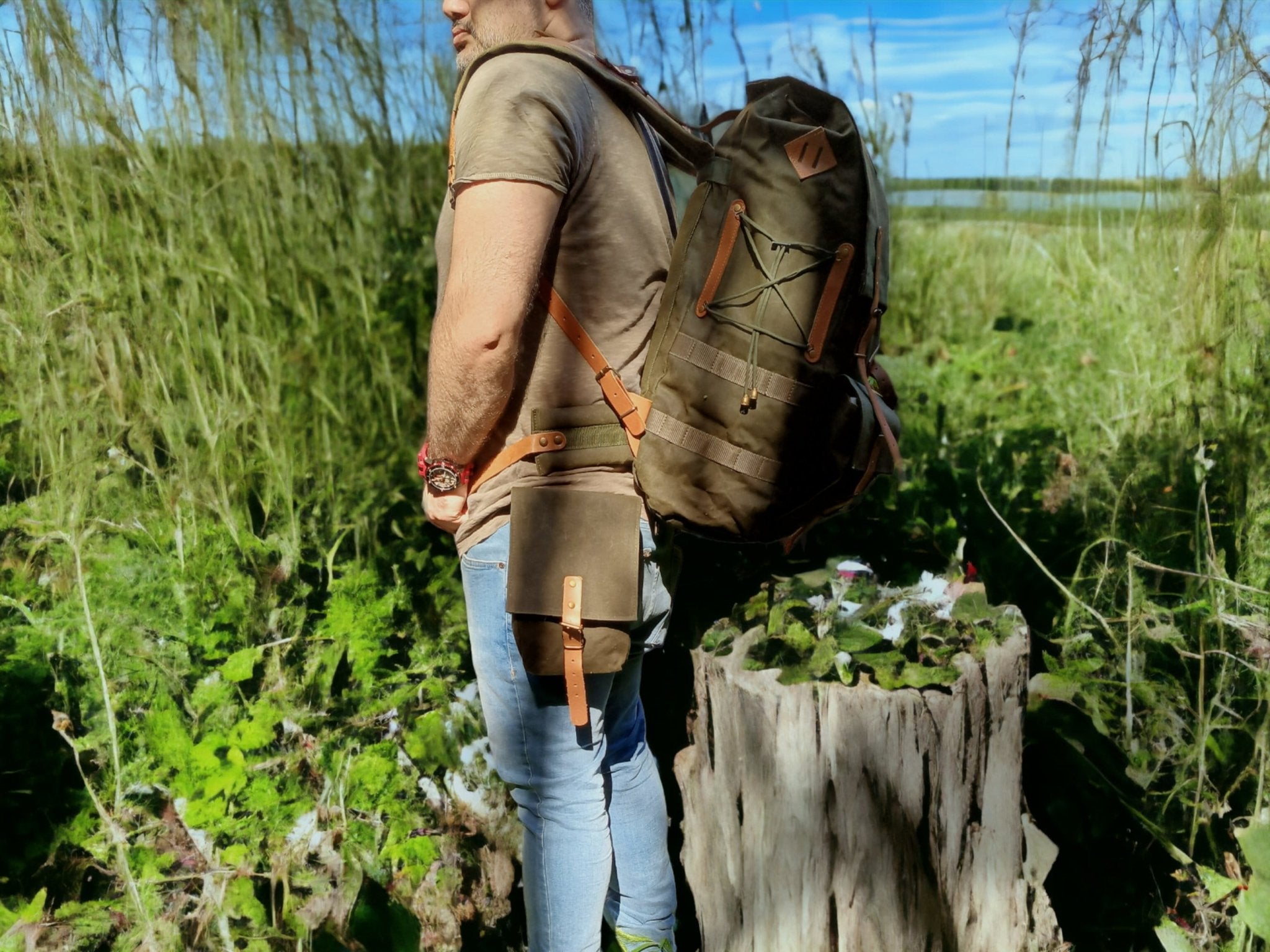 Waxed Canvas Leather Backpack | Detachable pouches suitable for your belt | 50 L