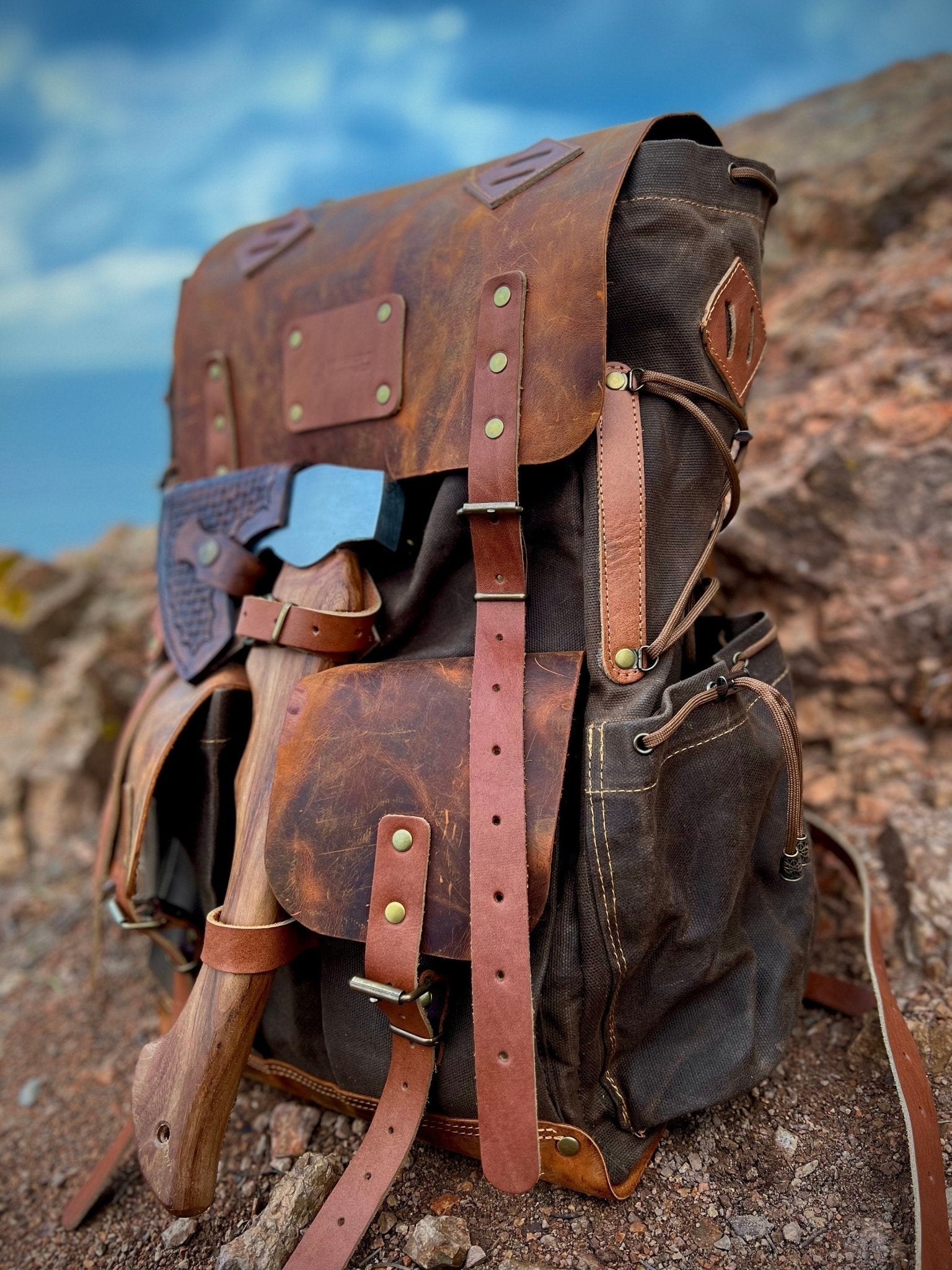 Braun - Grün | Handgefertigtes Leder-Canvas | Rucksack