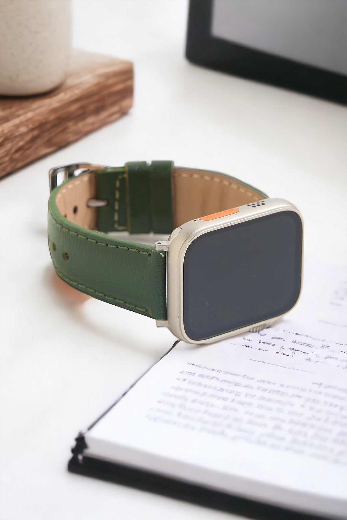 VegTan Green Leather Apple Watch Strap  99percenthandmade   